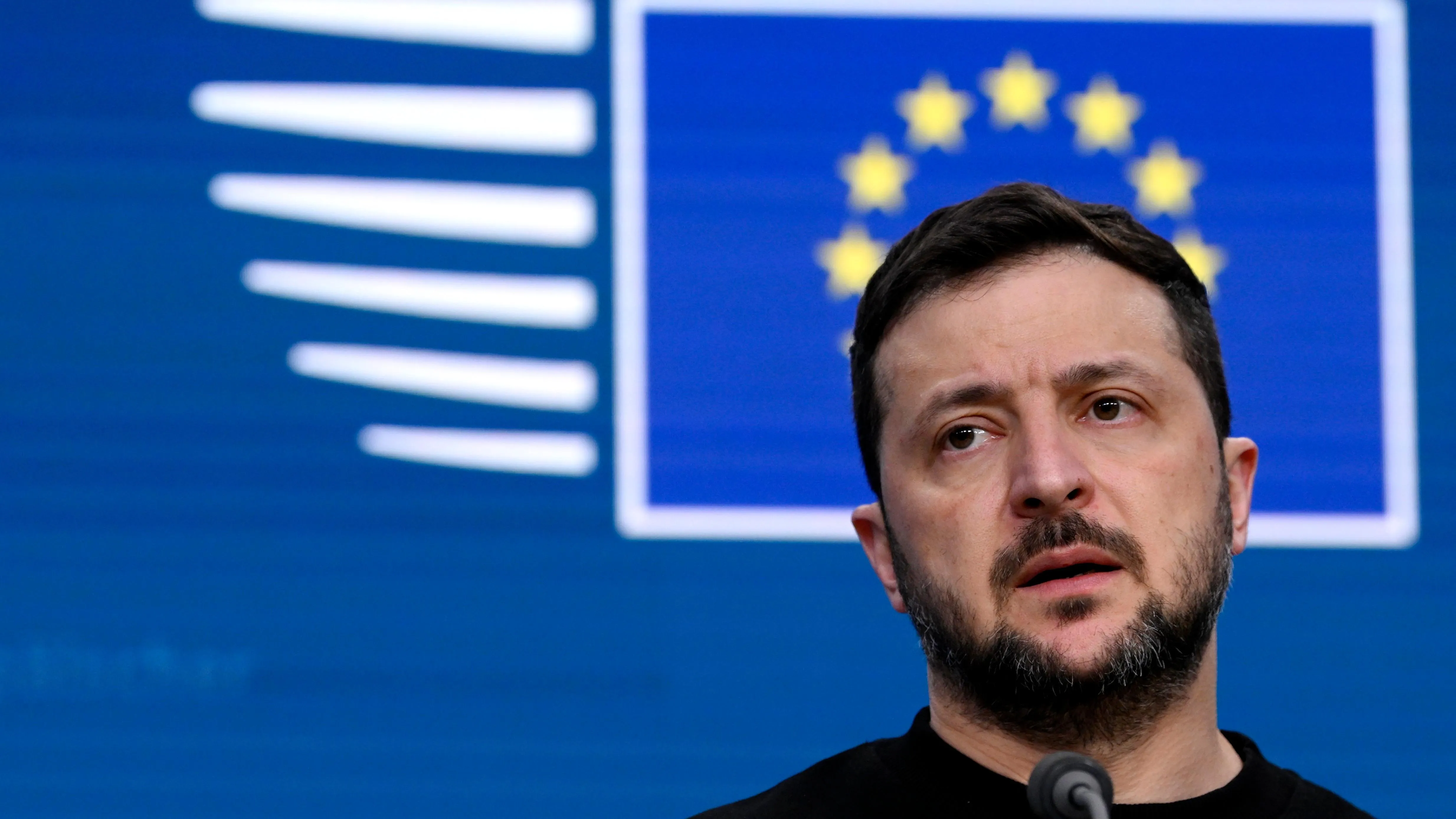 Egyre nagyobb bajban Zelenszkij, kiborult az arany bili