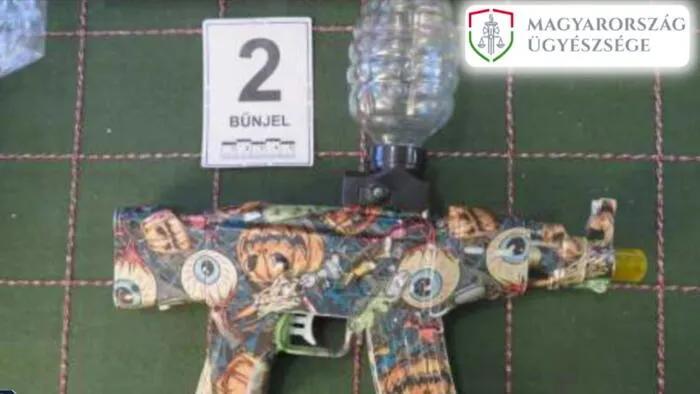 Autóból lőtték hátba többször is a bicikliző postást Szolnokon