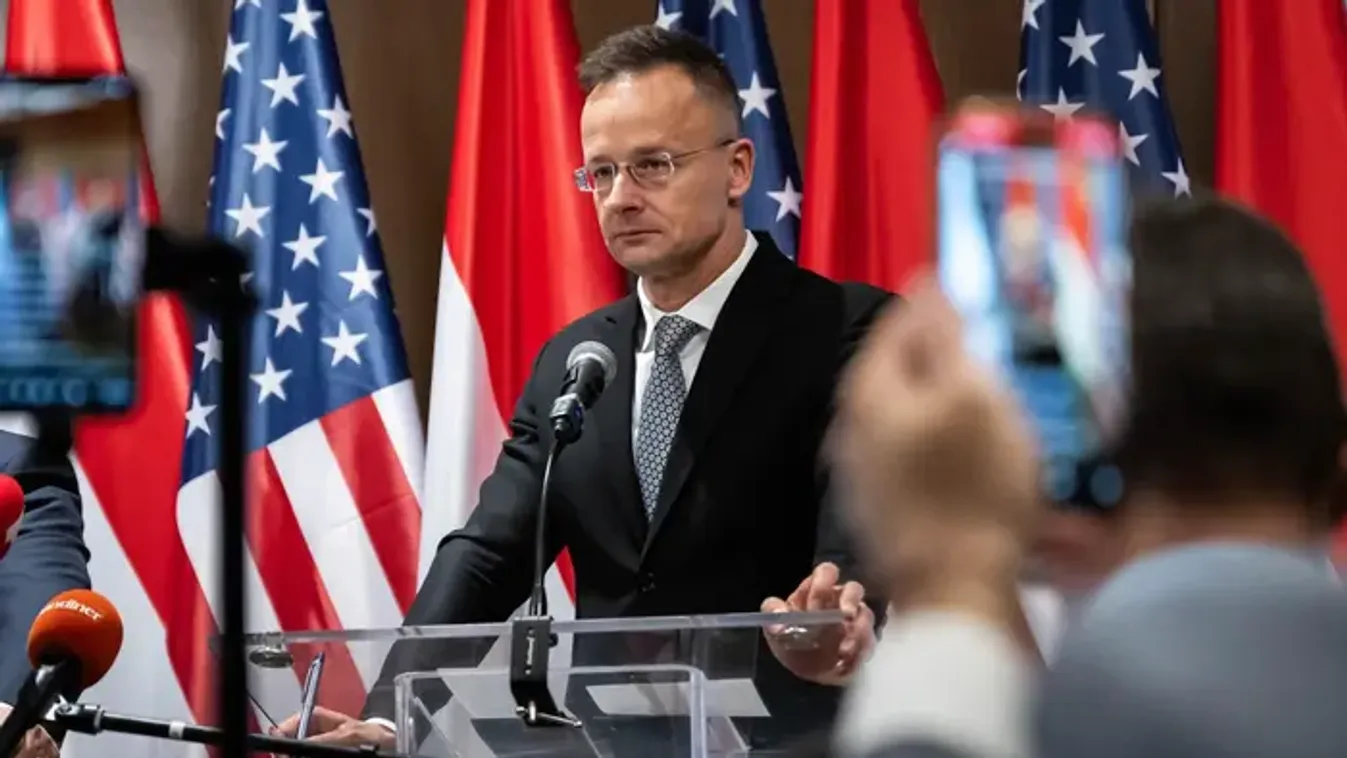 Szijjártó Péter: a szankciók alóli mentesség érvényben van, amíg Orbán Viktor a magyar miniszterelnök és Donald Trump az amerikai elnök