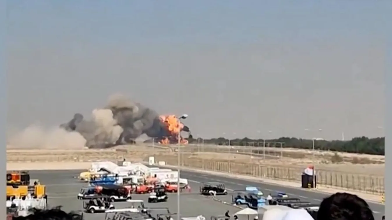 Lezuhant egy indiai fejlesztésű vadászgép a dubaji légibemutatón, a pilóta meghalt - videóval