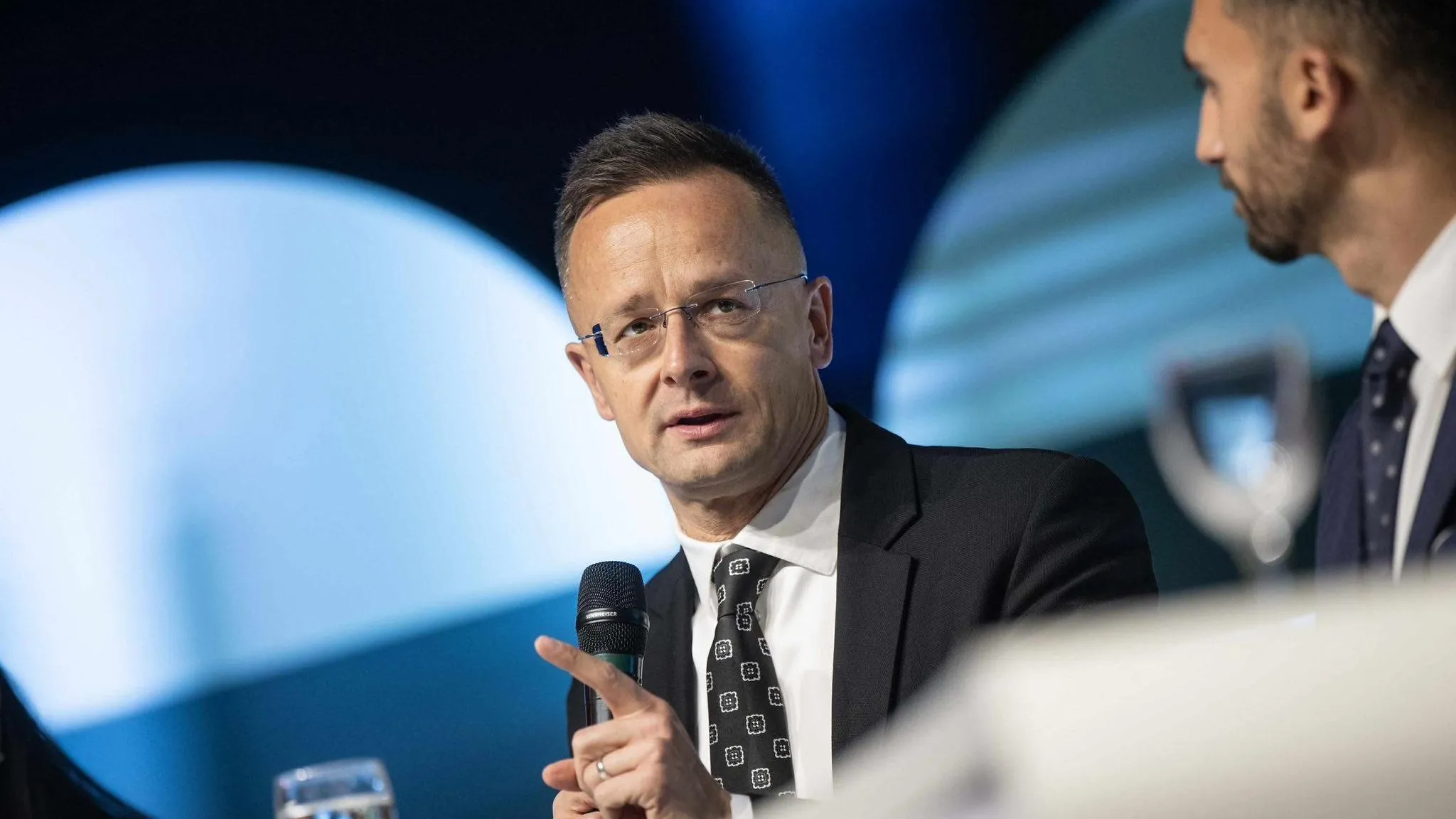 Szijjártó Péter szerint súlyos biztonsági kockázatot jelent a Tisza adatszivárgási botránya