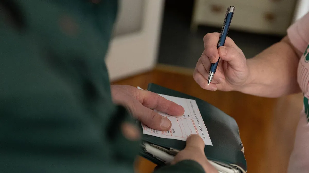 A jövő februári illetménnyel a 13. havi és a 14. havi nyugdíj egy heti összege is érkezni fog az időseknek