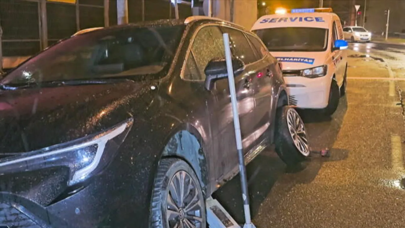 14 autó kapott defektet a sínek miatt