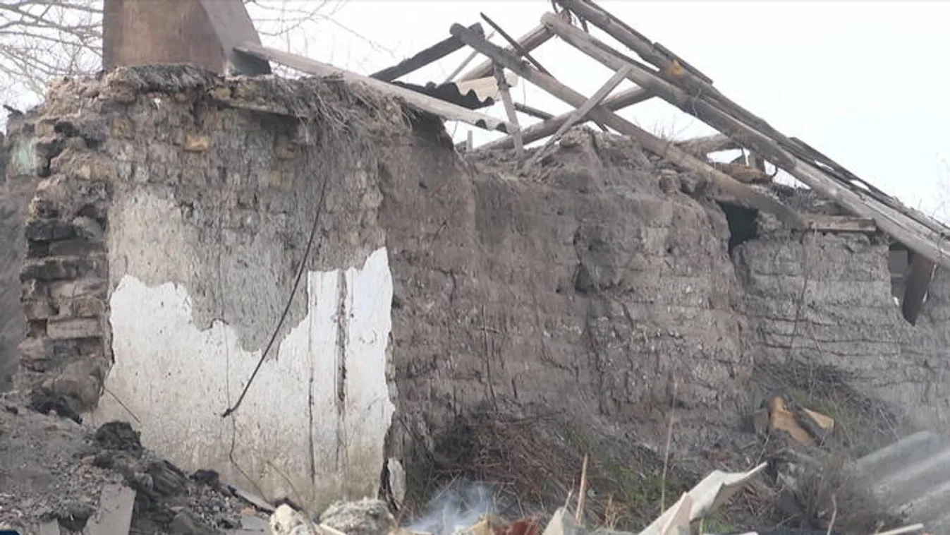 Rájuk omlott a tető, halálra égtek