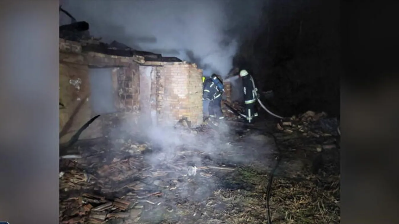 Egyszerre két ház is lángolt a faluban