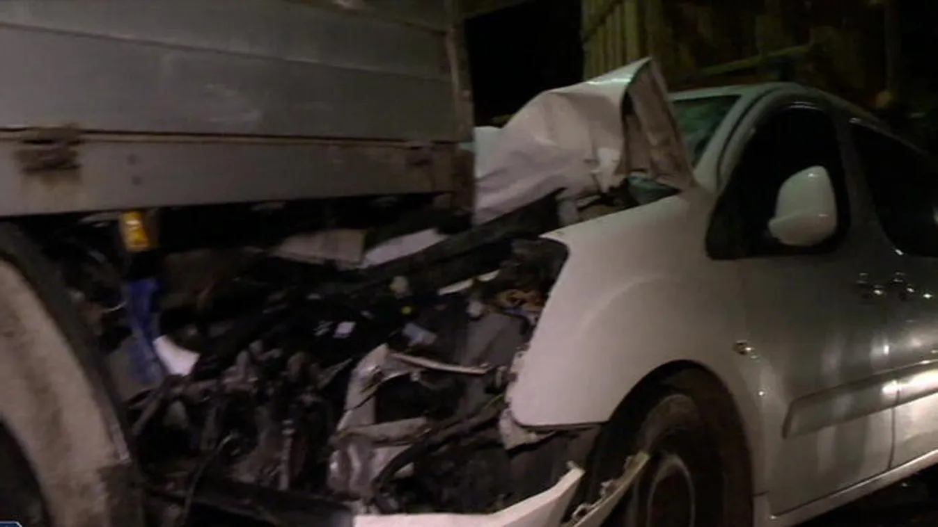 Álló teherautónak csapódott, túlélte