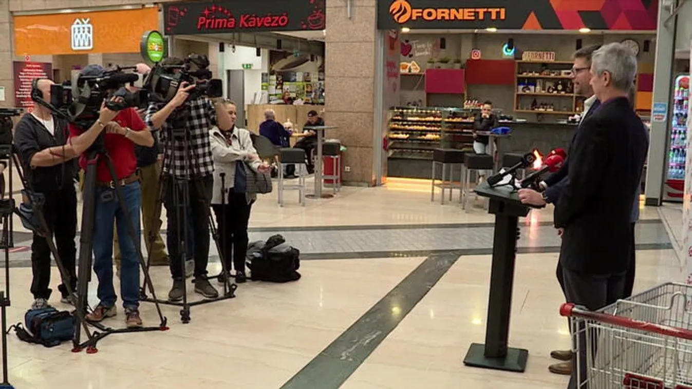 Kisgyermekes családoknak gyűjtenek