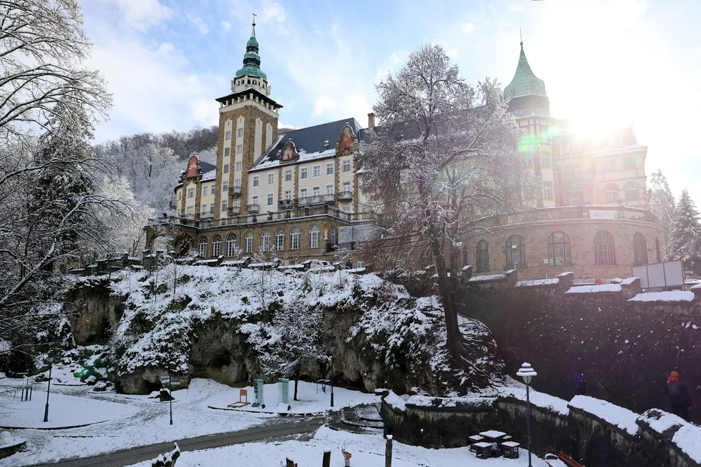 Lillafüred, 2025. november 22.
A Palotaszálló Lillafüreden 2025. november 22-én.
MTI/Vajda János