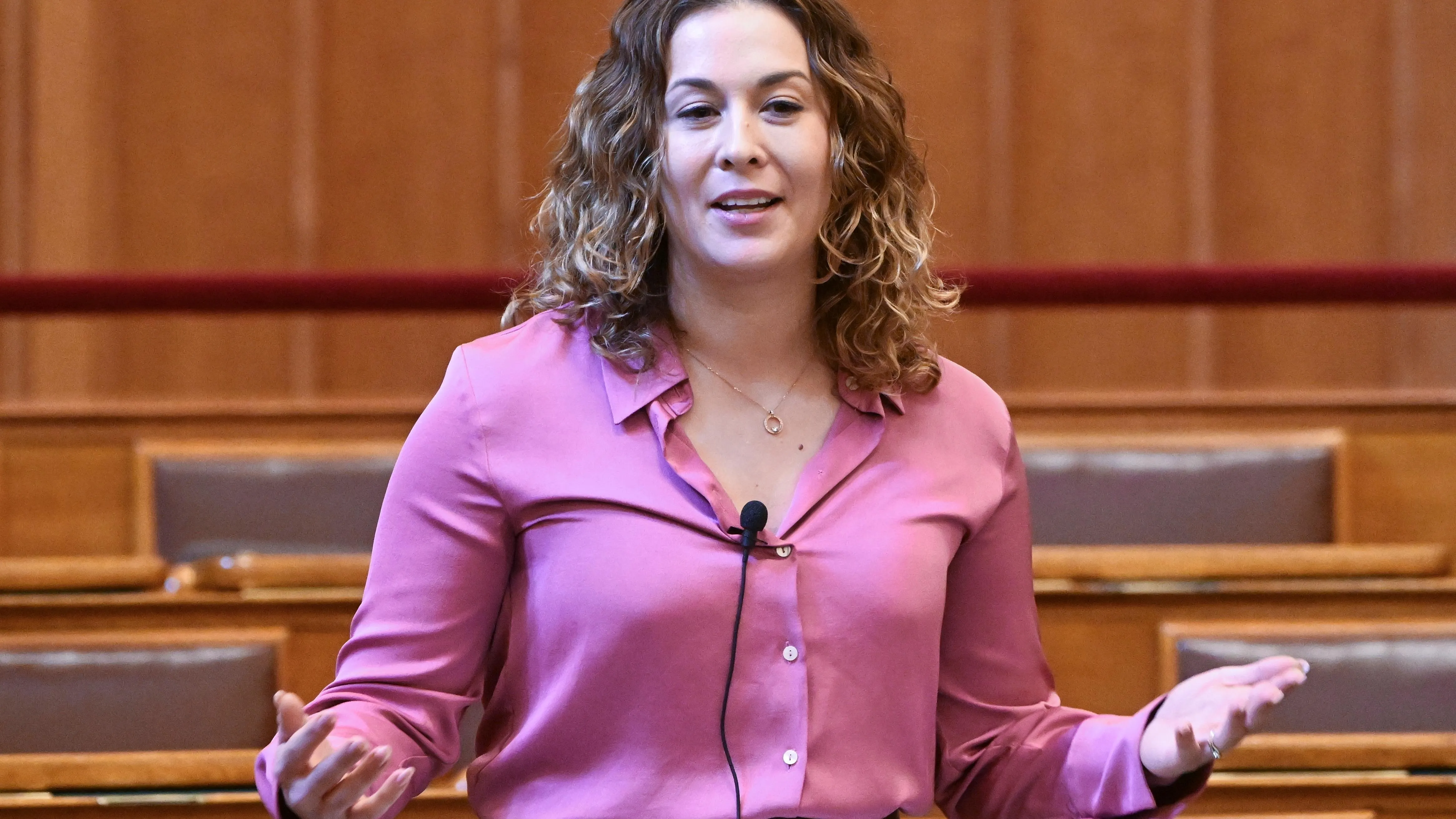 Szentkirályi Alexandra alaposan kiosztotta a botmixeres Cseh Katalint és az egyházakat támadó Barabás Richárdot