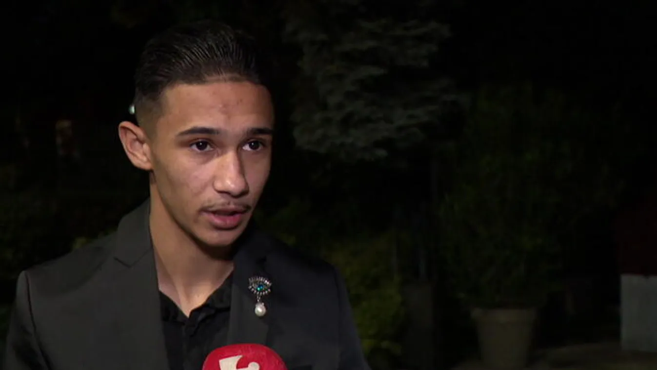 Elég volt, eltiltom a fiamat!