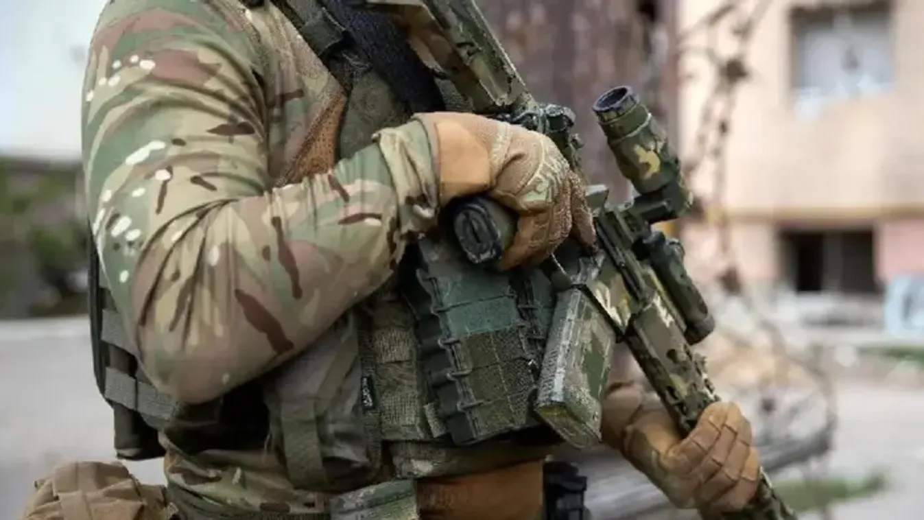 A magyarok nemet mondanak a sorkatonaságra