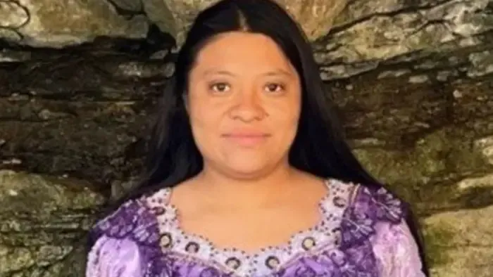 Rossz címet adtak meg egy takarítónőnek, ahogy ajtót nyitott, lelőtték