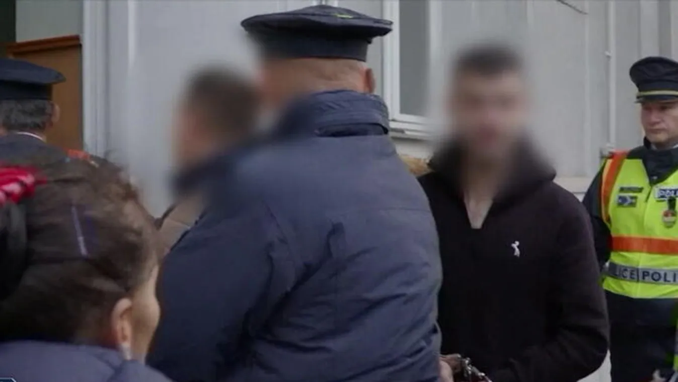 Gyerekeknek is árulta a drogot a család