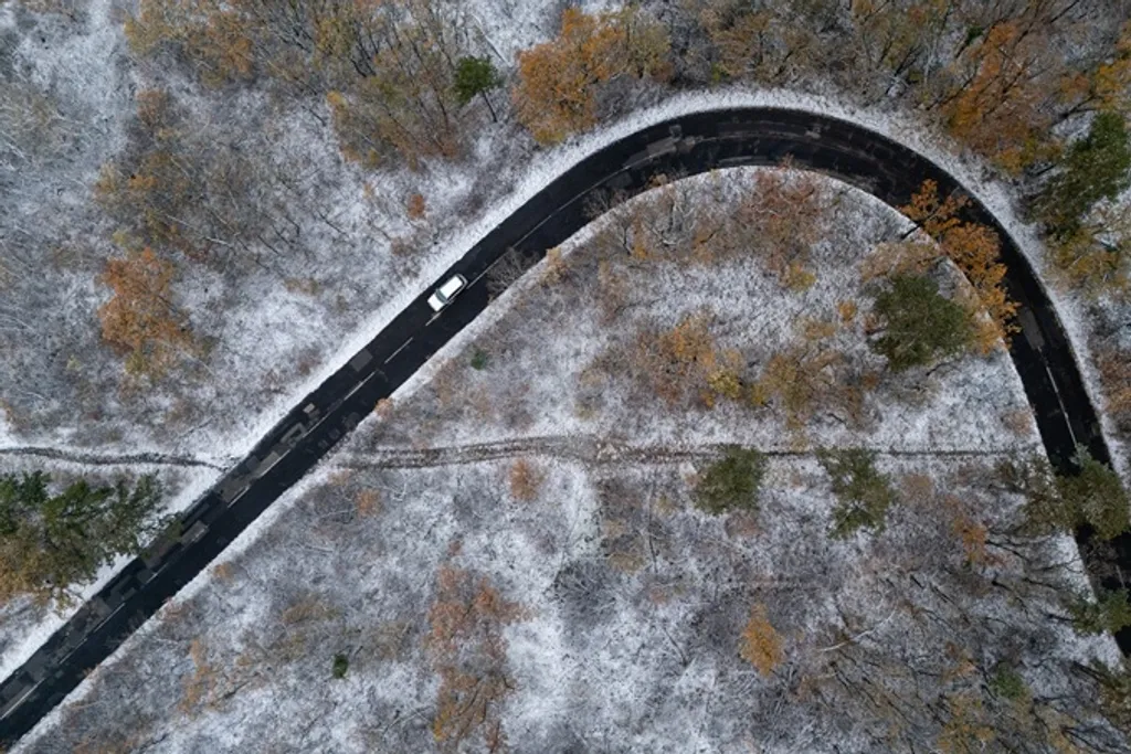 Mecsek, 2025. november 22.
A drónnal készült felvételen havas táj a Mecsekben 2025. november 22-én.
MTI/Vasvári Tamás