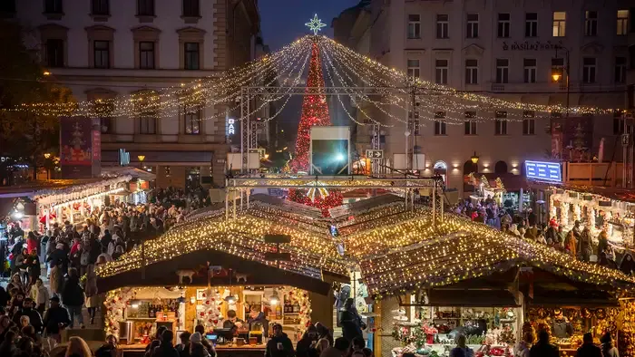 Orbán Viktor: aki biztonságos karácsonyi utazási célpontot keres, jöjjön Magyarországra