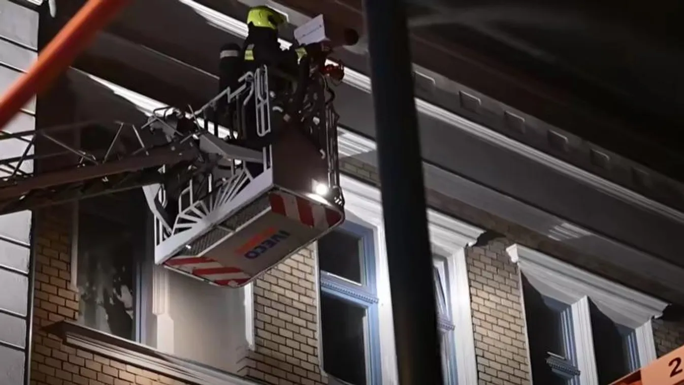 Hatalmas lángok csaptak fel a 9. kerületben - videóval