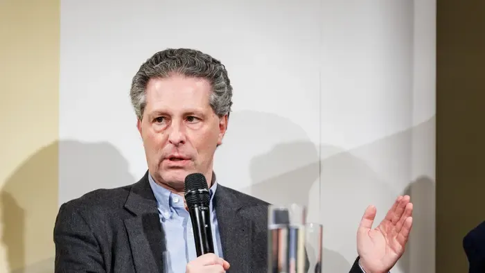 Schiffer András: Magyar Péter nem a jogállamot védi, hanem személyeskedik