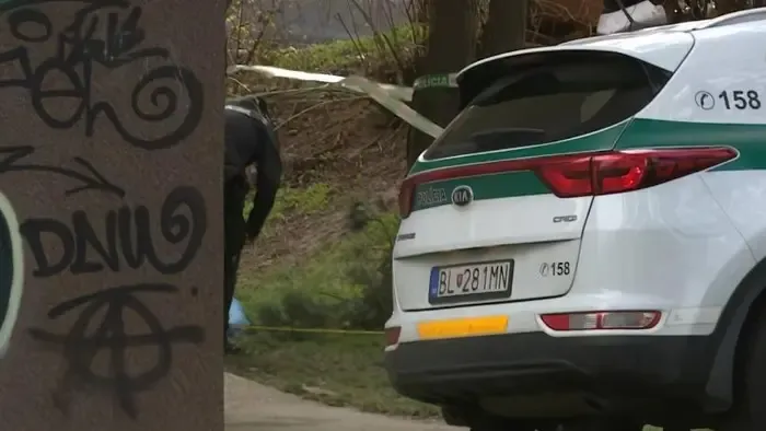 Hajtóvadászat indult egy férfi ellen, miután késsel fejbe szúrt egy kisgyermeket