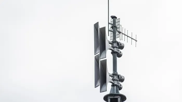 Megszólaltak a szirénák Paksnál, tájékoztatást adott ki a katasztrófavédelem