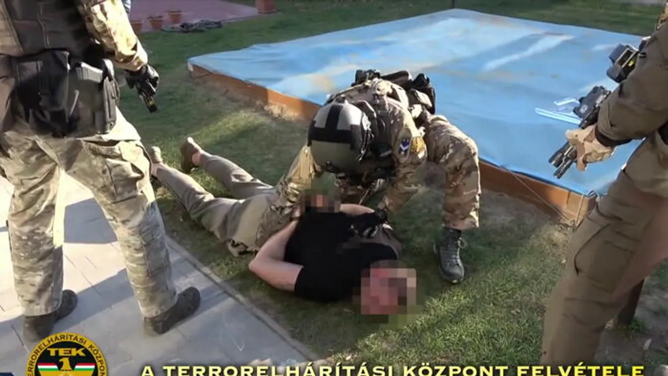 Késes ámokfutó ugrott be egy budapesti óvoda udvarára