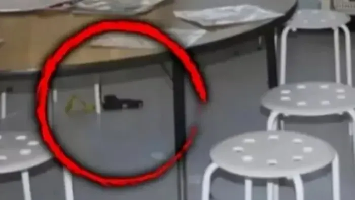 Lelőtte tanárát egy 6 éves diák, az osztályteremben sütötte el a fegyvert