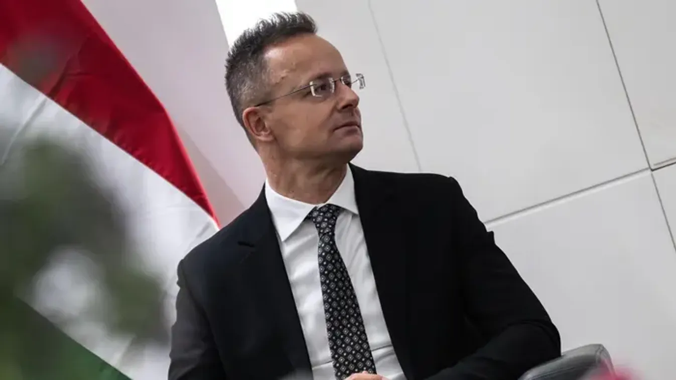 „Magyarországot nem lehet beletolni a háborúba” – Szijjártó Péter Győrben üzent Brüsszelnek