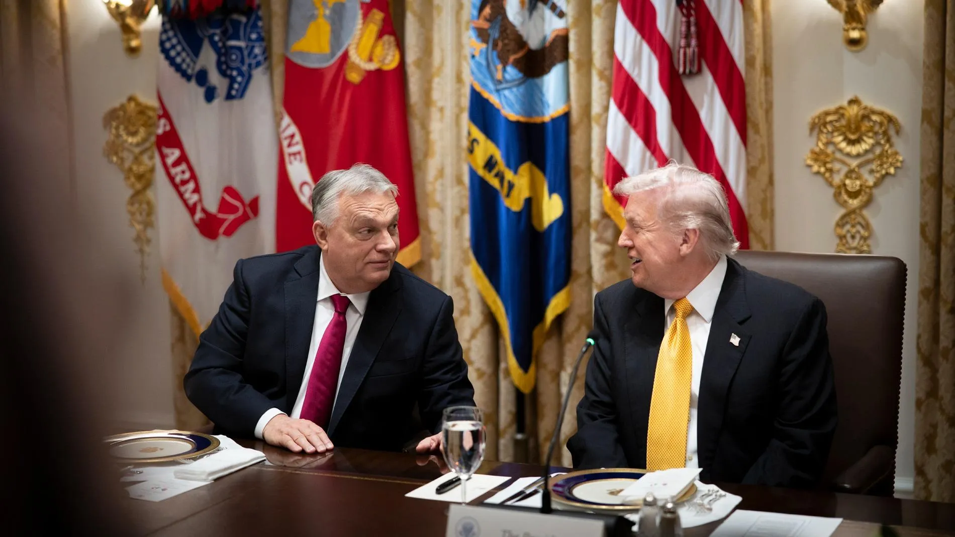 Egy bolgár lap rendkívül elismerően ír Orbán Viktorról és arról, hogy Magyarország szankciómentességet kapott