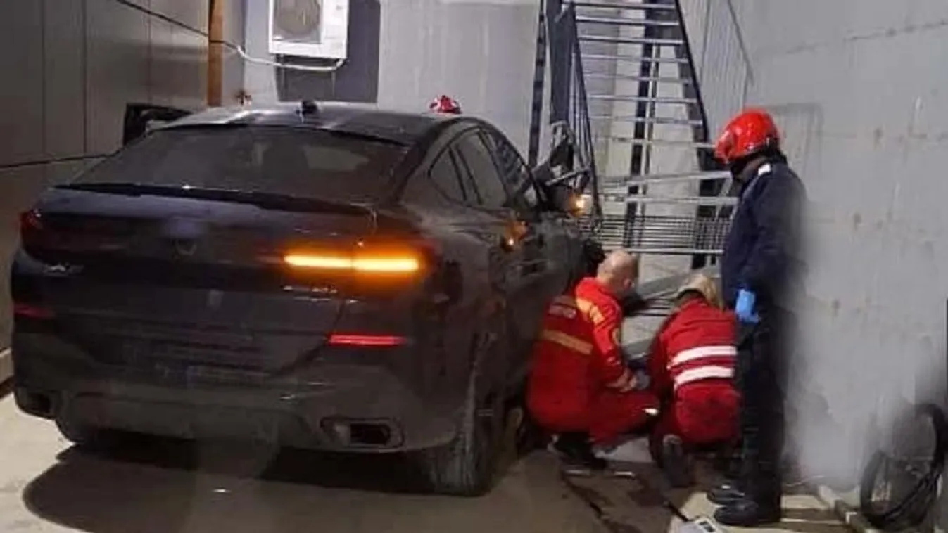 Kerekesszékeseket gázolt el egy kórház parkolójában, egyikük meghalt