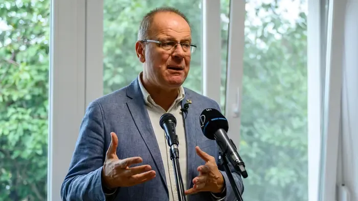 Navracsics Tibor: a kormány 3,5 milliárd forinttal segít hét városnak