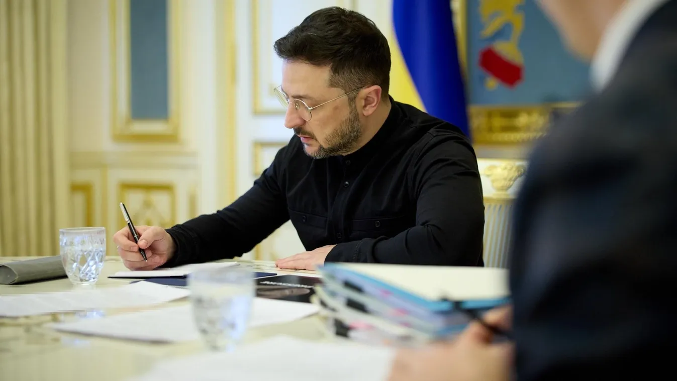 Zelenszkij hatalmas nyomás alatt: kulcsembere belebukhat a százmilliós korrupciós botrányba