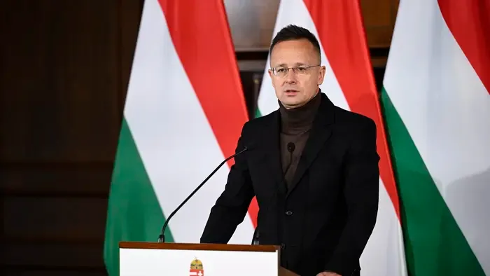 Szijjártó Péter: Magyarország bírósághoz fordul, ha az EU csalással elfogadtatja az orosz energiaimport tilalmát