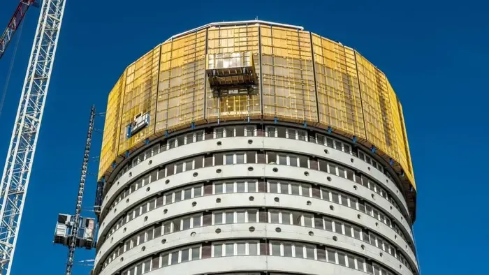 Látványos videó: Így újul meg a legendás Körszálló