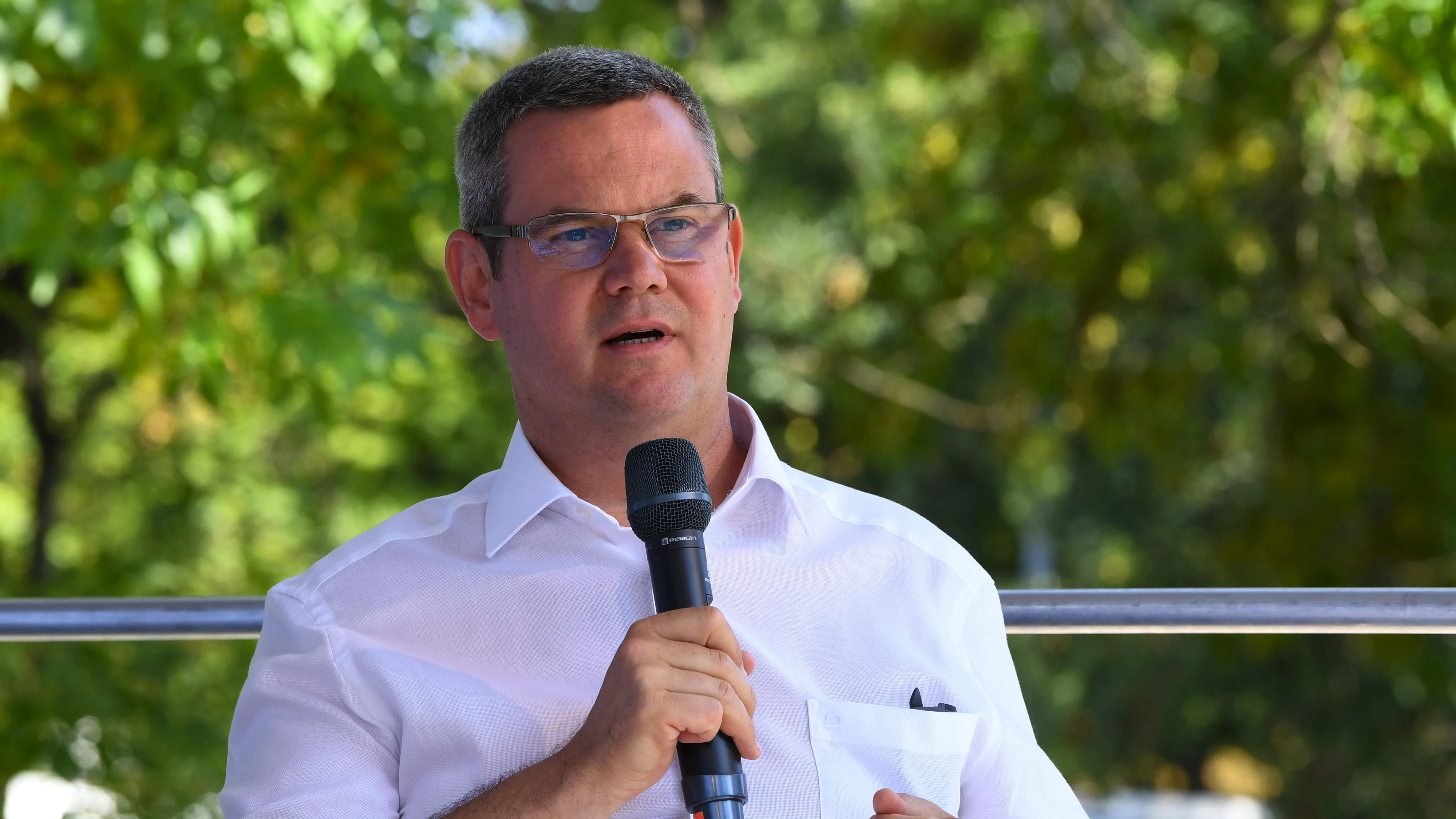 Takács Péter nyilvánosságra hozta az OECD legújabb jelentését, melyből kiderült, Magyarországon a legmagasabbak az orvosok bére