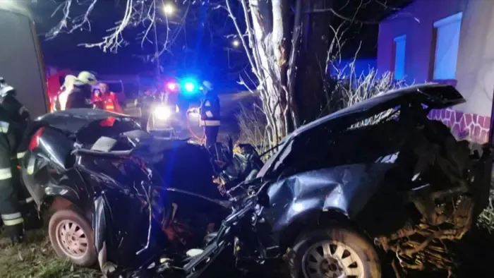 Iszonyatos látvány, fotók érkeztek a két ember életét követelő balesetről