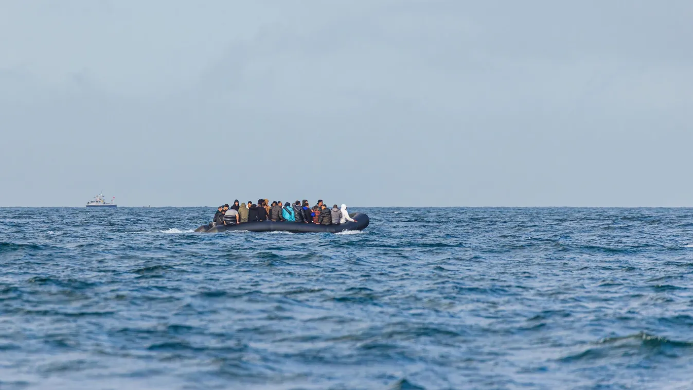 Minden tagországra rá akarja erőltetni Brüsszel a tengeren keresztül érkező migránsokat