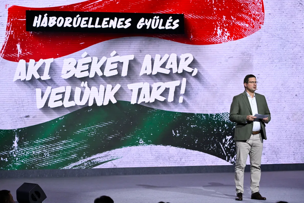 Gulyás Gergely szerint felháborító, hogy ennyi pénzt kiszór Brüsszel a genderlobbira