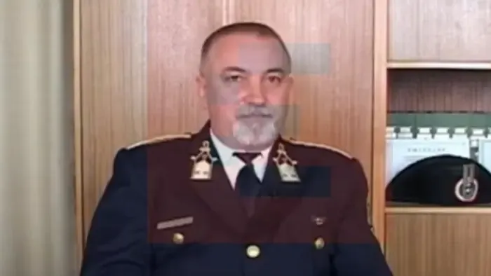 Kötelező sorkatonaságot akar Magyar Péter jászsági jelöltje - Videó