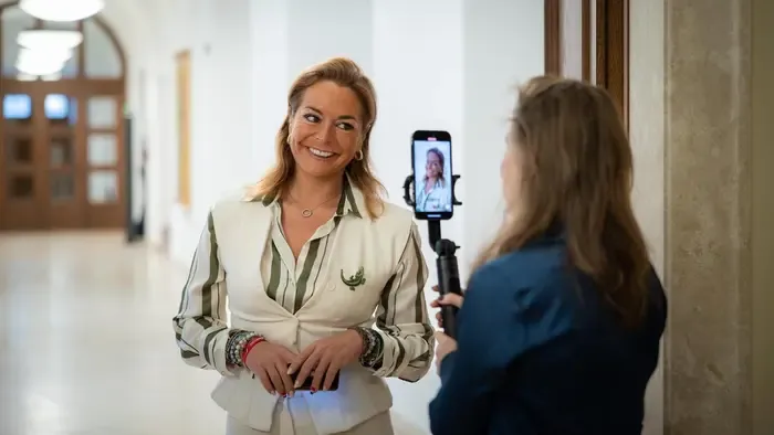 Vitályos Eszter: el a kezekkel a gyerekeinktől!