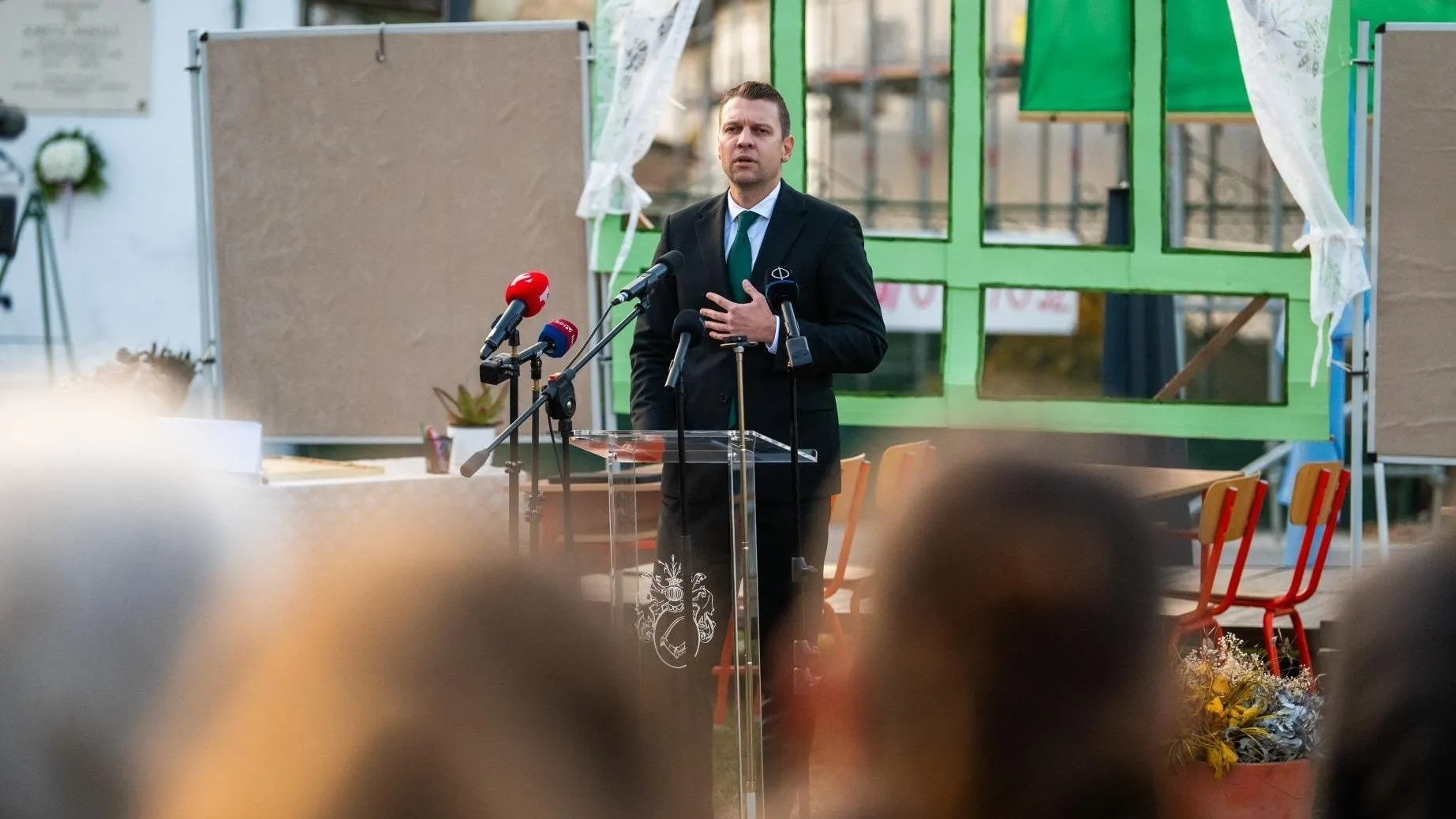 Menczer Tamás: Hazudik Magyar Péter