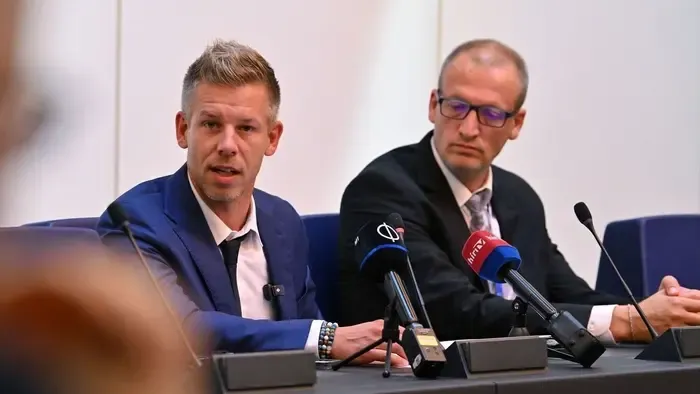 A saját támogatóinak is nekimegy a Tisza az 1300 milliárdos baloldali megszorító csomaggal