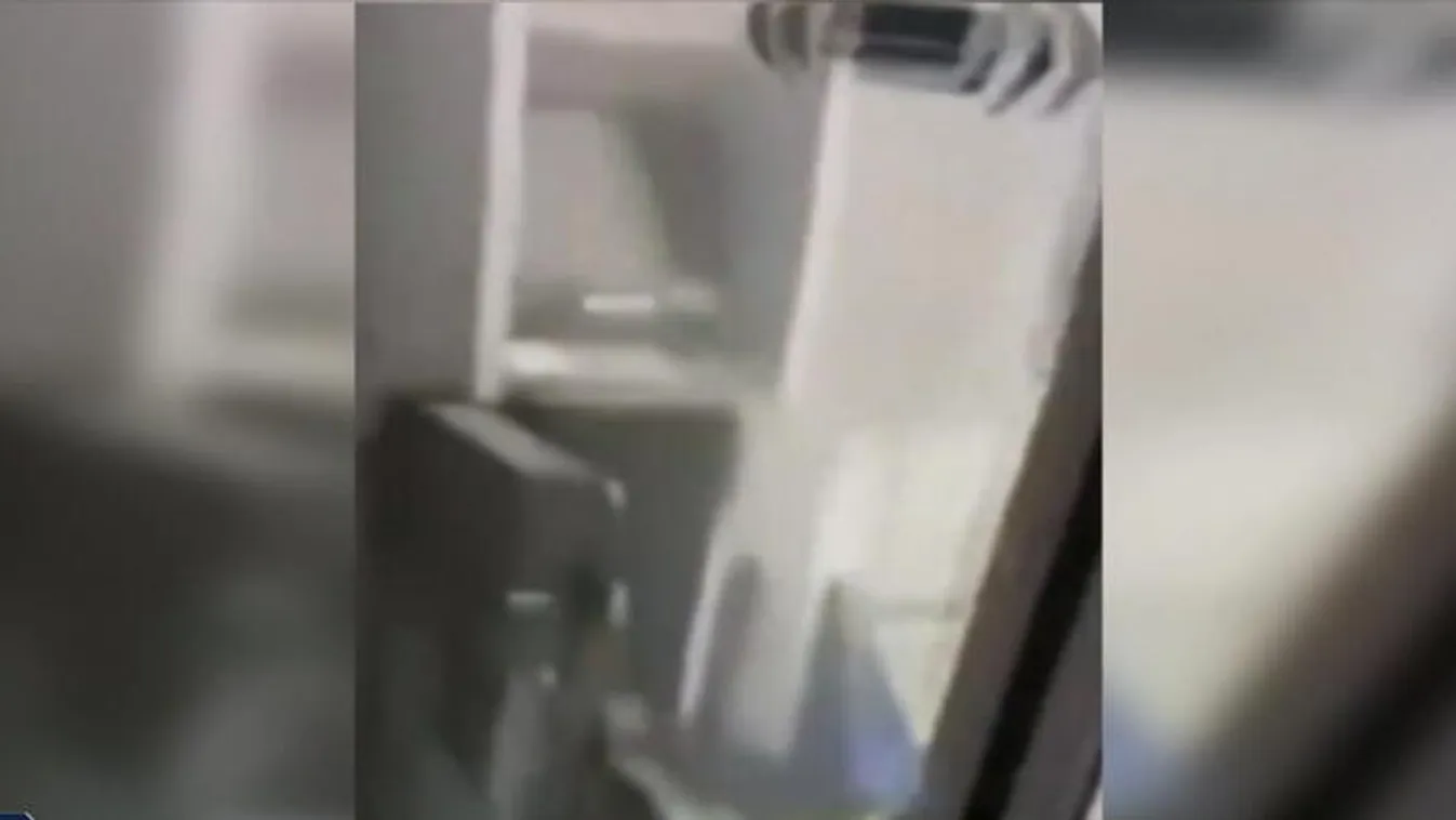 Kifosztották az áruházi bankautomatákat