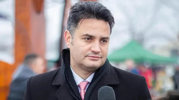 Ez az igazi kegyelemdöfés: nyíltan beállt Magyar Péter mögé a baloldal bukott miniszterelnök-jelöltje