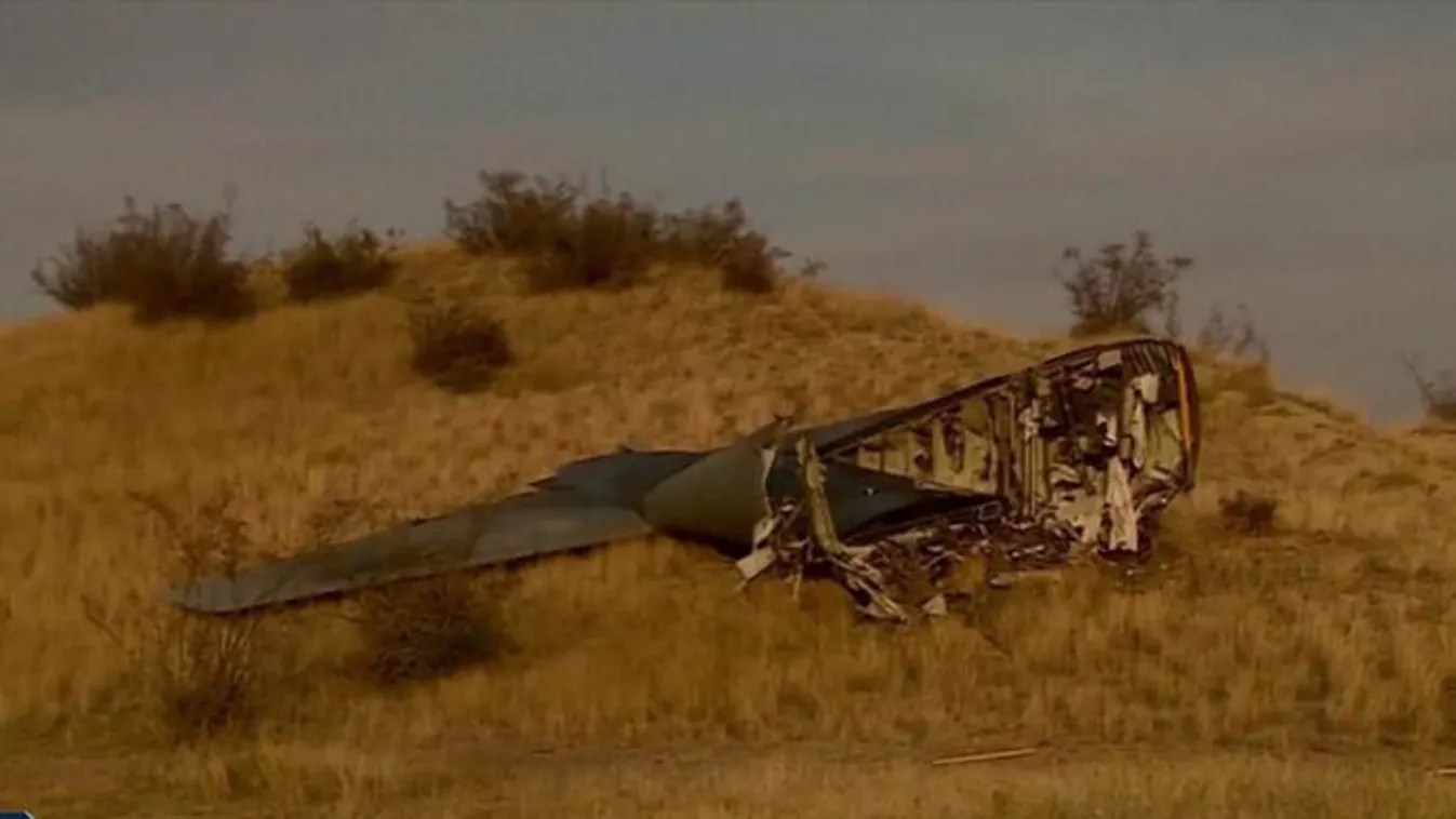 Már a levegőben szétszakadt a repülőgép