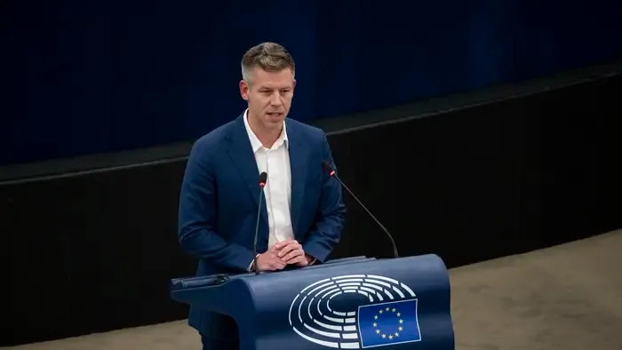 A Tisza pártcsaládja blokkolja az ukrán háborús maffiával kapcsolatos vizsgálatot