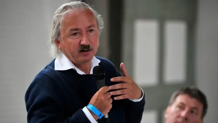 A Tiszás közgazdász szerint „öt percen belül el fogják venni” Magyar Péterék a 14. havi nyugdíjat