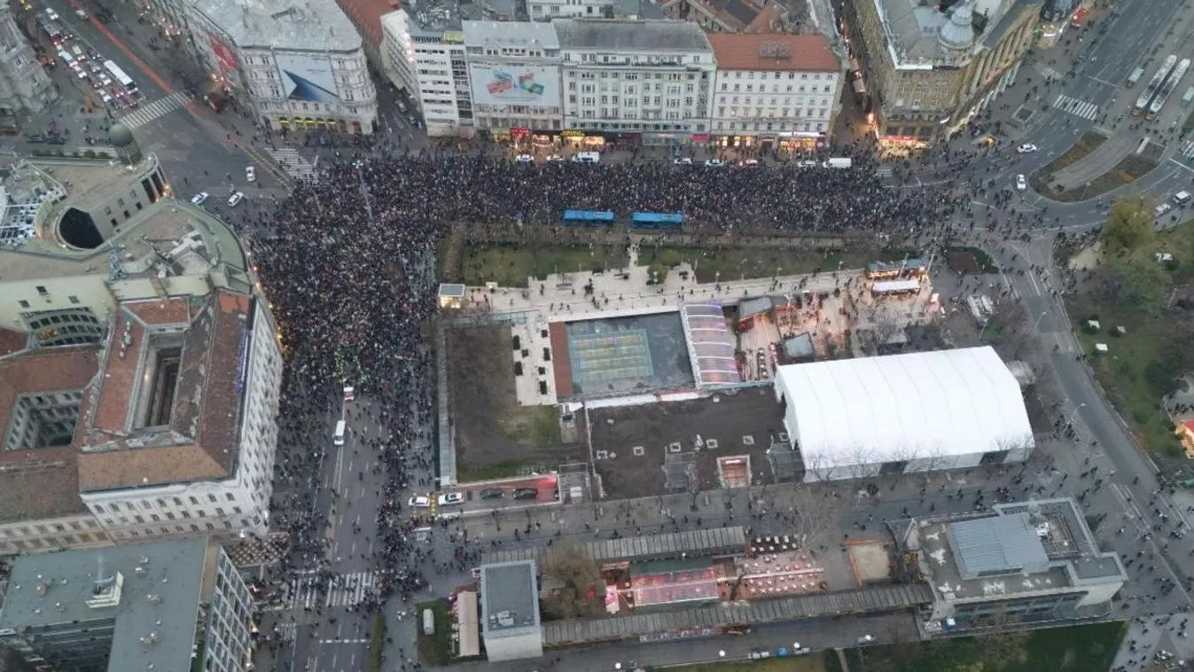 Képeken a valaha volt legkisebb tiszás tüntetés Budapesten