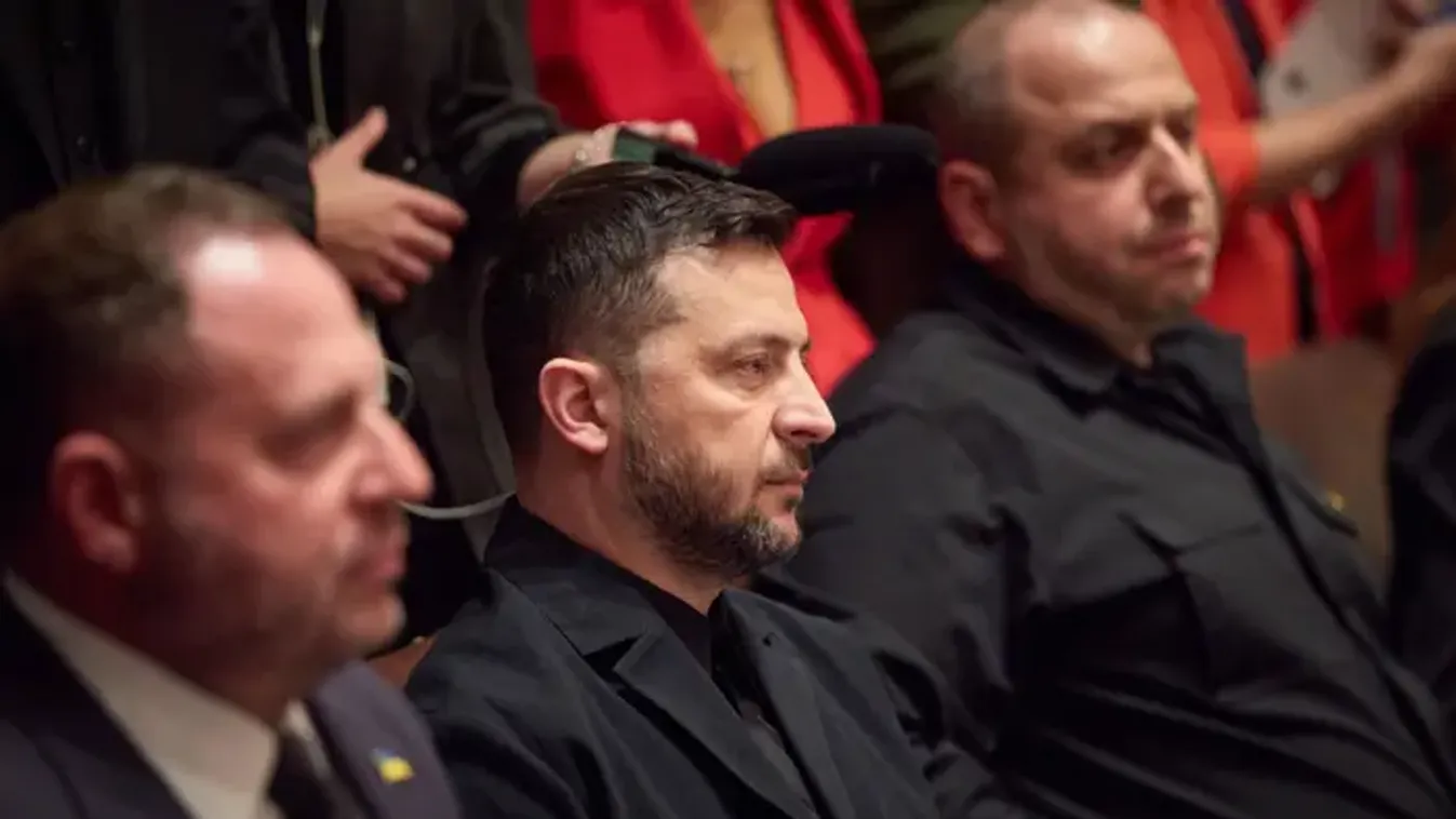 Zelenszkijjel továbbra is összejár és egyeztett ivócimborája, a korrupciós botrányba belebukott Jermak