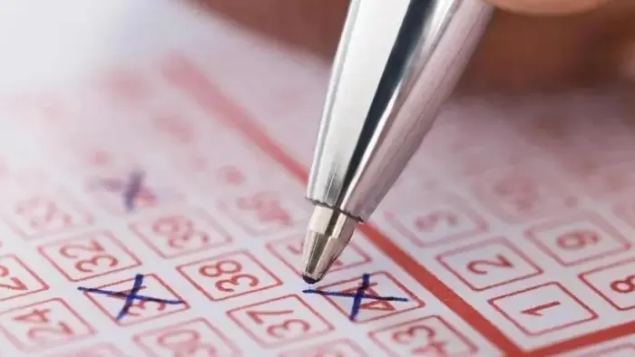 Megnyerte a lottót egy férfi, barátai elrabolták és megkínozták a pénzért