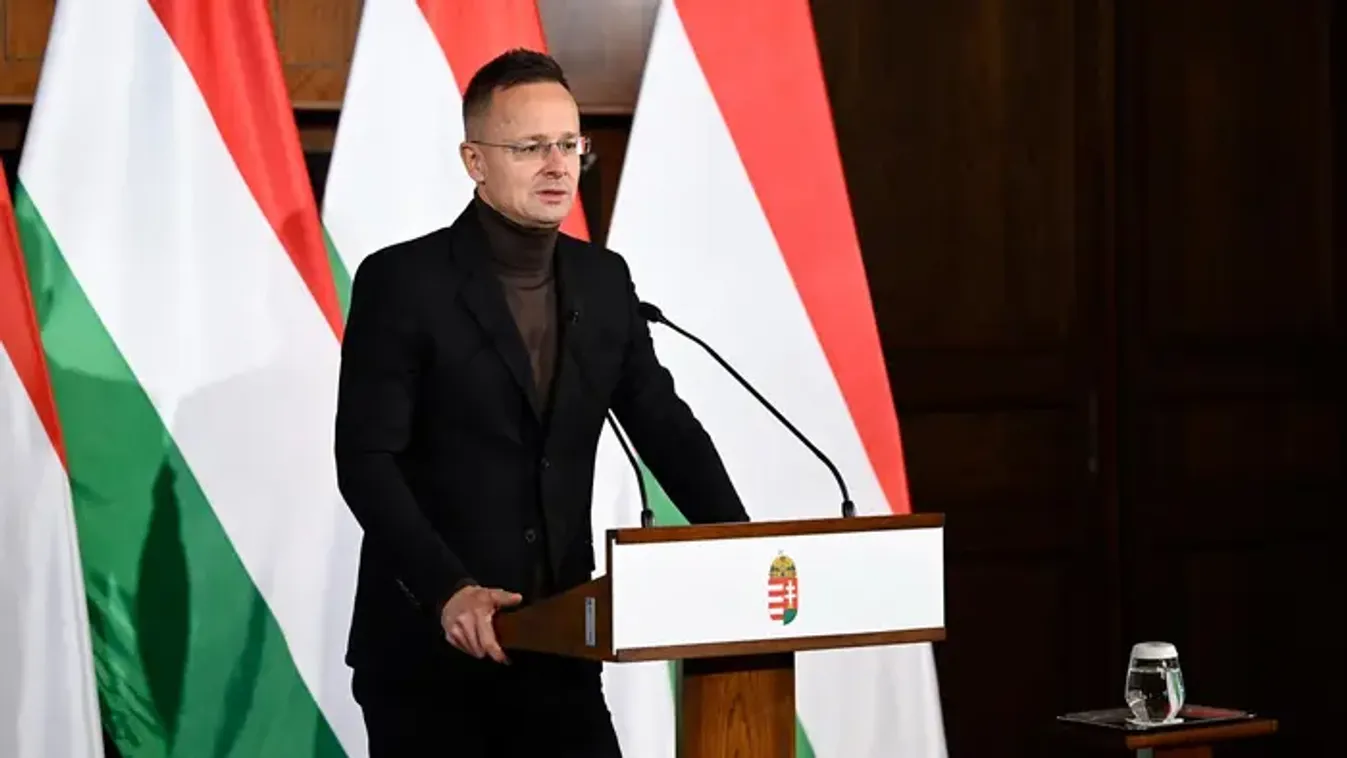 Szijjártó: hiába tagadják, Ukrajnában kényszersorozás zajlik, és ennek magyar áldozata is van