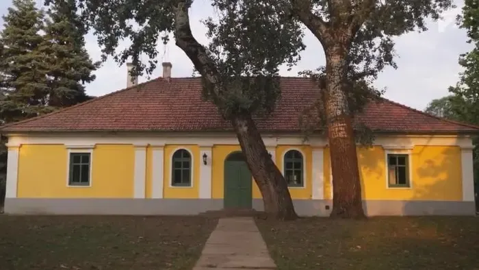 Többszázmilliós kastélynál tűnt fel a TV 2 stábja, kiderült, ki vetett szemet az eladó ingatlanra